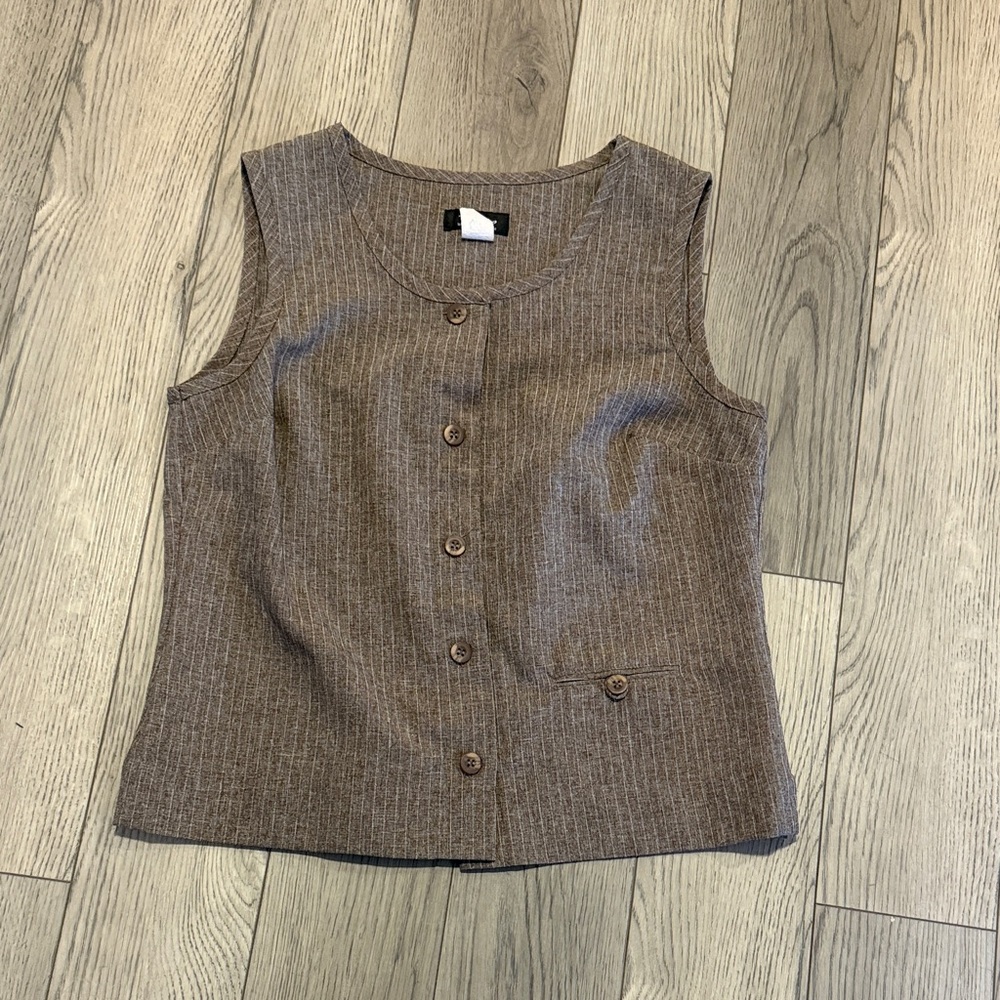 Ladies size 10 Button-Up Top vest in good used condition